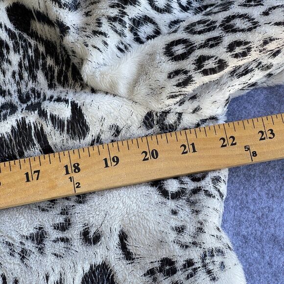Mob Wife Snow Leopard Print Jacket Women Large Button Up Faux Fur Quilted Lining - Picture 9 of 11